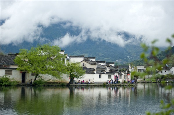 黃山、秀水千島湖、水墨宏村、西遞徽州古城高鐵純玩5日游