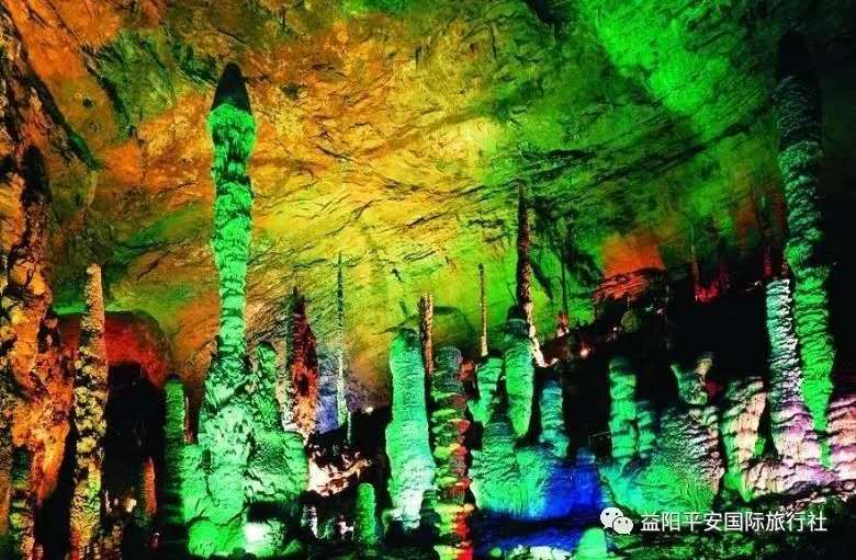　張家界大峽谷、玻璃橋、黃龍洞品質(zhì)純玩兩日游c2