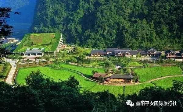 　張家界大峽谷、玻璃橋、黃龍洞品質(zhì)純玩兩日游c2