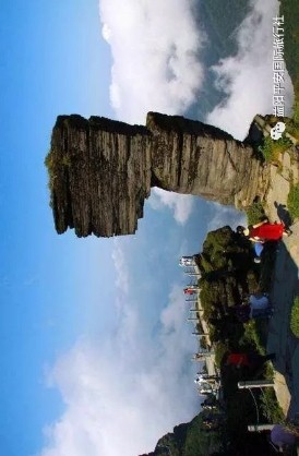 貴州黃果樹(shù)大瀑布、梵凈山、西江千戶(hù)苗寨、荔波大小七孔、鎮(zhèn)遠(yuǎn)古城遵義會(huì)議會(huì)址、息烽集中營(yíng)汽車(chē)七日游
