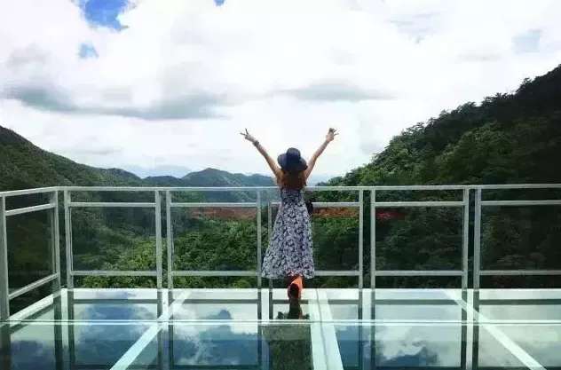 國際和平城—芷江、懷化大峽谷負(fù)離子洗肺體驗(yàn)二日游